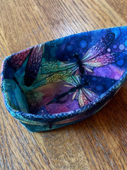 Load image into Gallery viewer, Monika Easy - Textile- Small boat - Dragonflies - 5" long - - Textile - McMillan Arts Centre & MAC Box Office