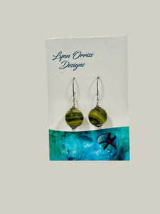 Lynn Orriss - Earrings - Antique green - medium ball