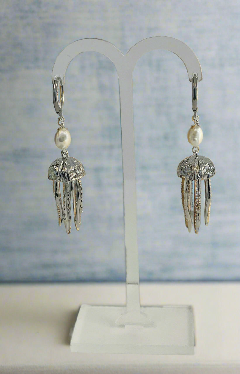 Julie Hawes - Earrings - Freshwater pearl and silver jellyfish