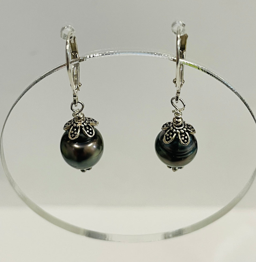 Julie Hawes - Earrings - Tahitian Pearl with silver filigree