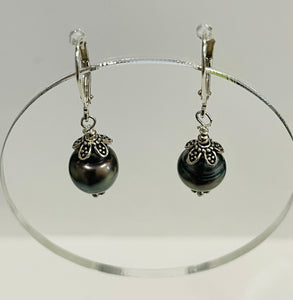 Julie Hawes - Earrings - Tahitian Pearl with silver filigree