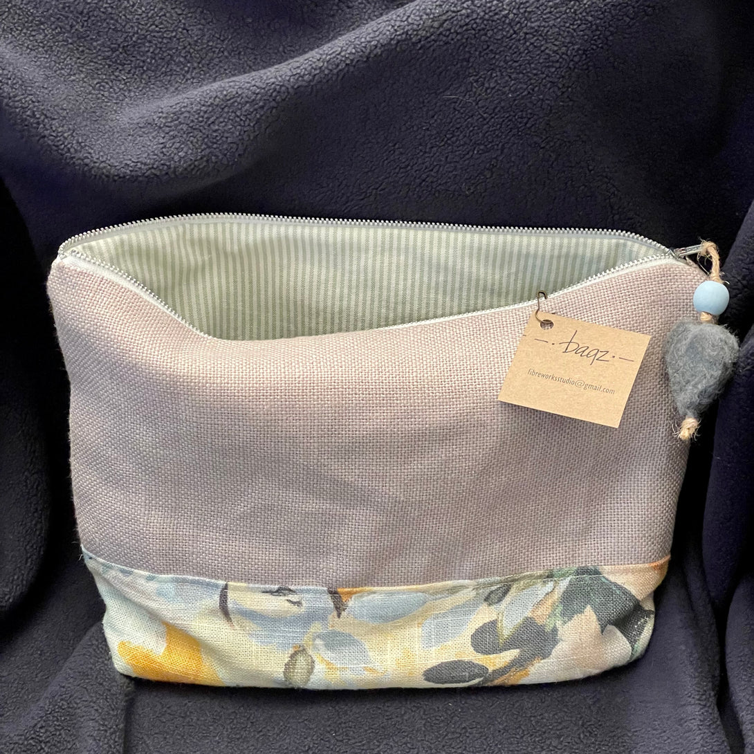 Jane Osborne - Textile - Carry all bag - Taupe linen with floral - Jane Osborne - McMillan Arts Centre - MAC Box Office - Vancouver Island Art Gallery